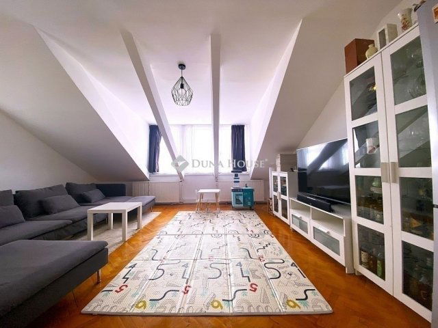 Eladó téglalakás, Pécsett 54.9 M Ft, 3 szobás