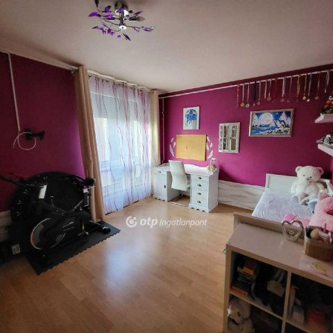 Eladó panellakás, Budapesten, XV. kerületben 72 M Ft, 2+1 szobás