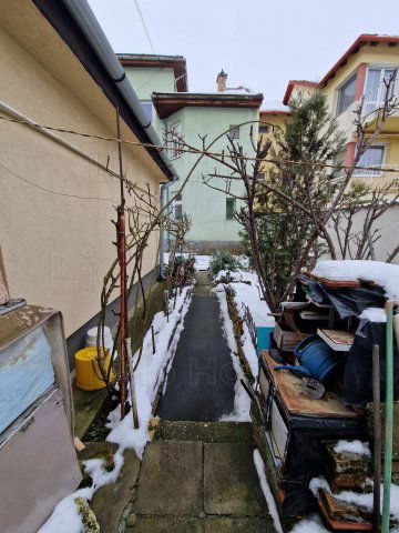 Eladó téglalakás, Székesfehérvárott 34.2 M Ft, 1 szobás