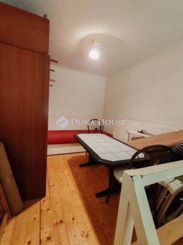 Eladó üzlethelyiség, Budapesten, VI. kerületben 440 M Ft