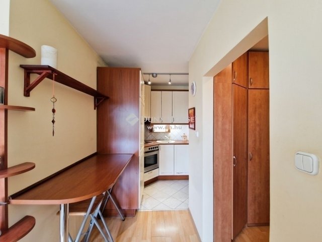 Eladó téglalakás, Budapesten, XIV. kerületben 75 M Ft, 2 szobás