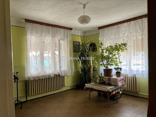 Eladó családi ház, Dunavarsányban 95 M Ft, 7 szobás