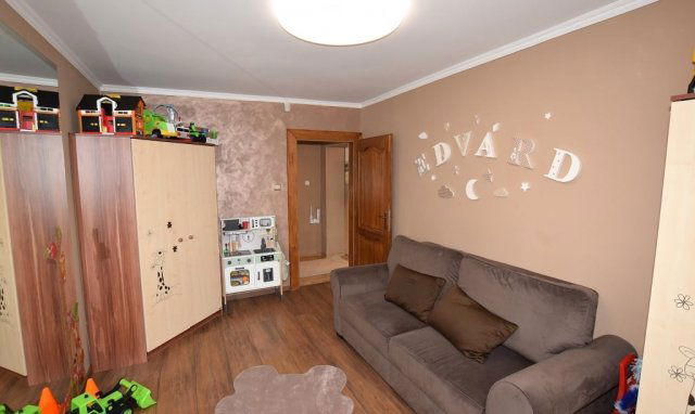 Eladó családi ház, Debrecenben 74 M Ft, 3 szobás