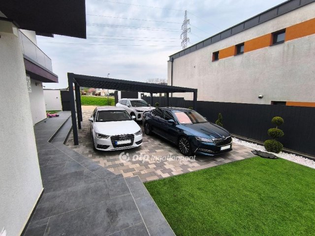 Eladó családi ház, Biatorbágyon 289.999 M Ft, 6 szobás