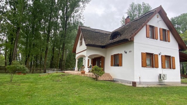 Eladó családi ház, Kerekegyházán 152 M Ft, 7 szobás