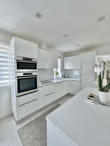 Eladó téglalakás, Dunaharasztin 159.888 M Ft, 4+1 szobás