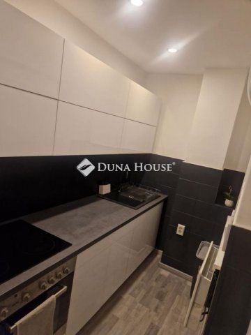 Eladó családi ház, Tatabányán, Petőfi Sándor utcában