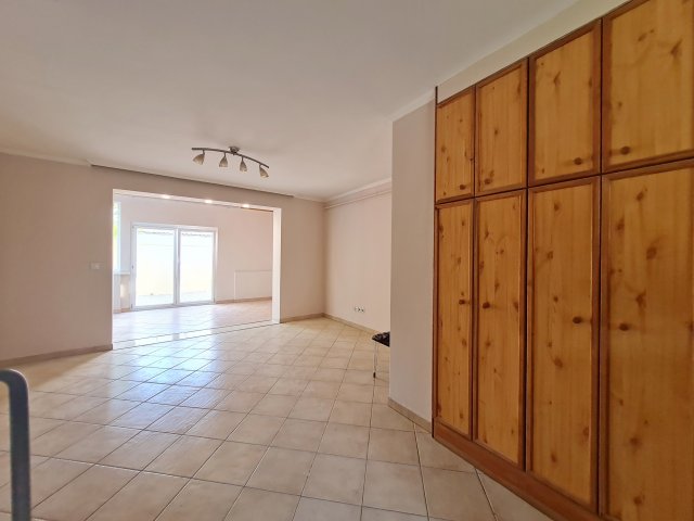 Kiadó sorház, albérlet, Debrecenben 200 E Ft / hó, 2+1 szobás