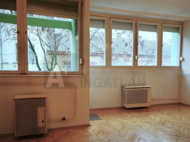 Eladó téglalakás, Szegeden 54.9 M Ft, 1+1 szobás