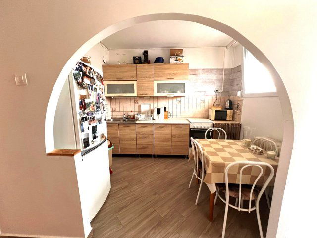 Eladó panellakás, Mohácson 29 M Ft, 2 szobás