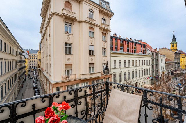 Eladó téglalakás, Budapesten, VII. kerületben 135 M Ft, 2 szobás