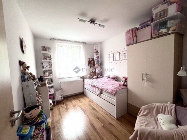 Eladó téglalakás, Pécsett 68.9 M Ft, 3 szobás