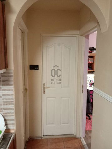 Eladó sorház, Komáromban 34.75 M Ft, 2 szobás