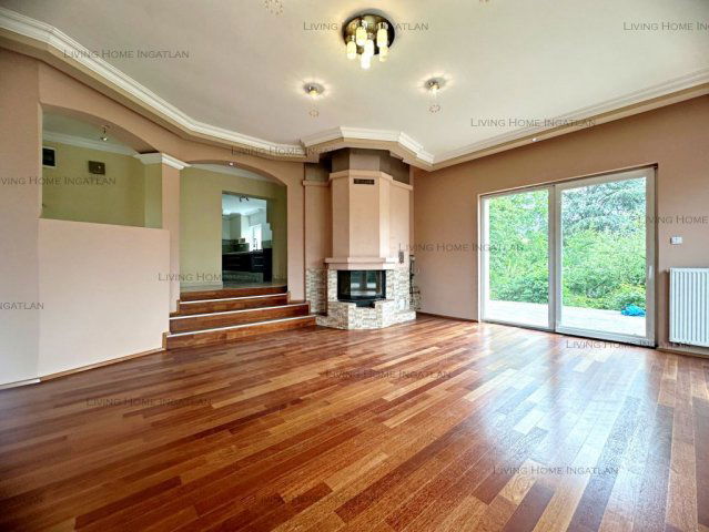 Eladó családi ház, Pilisborosjenőn 188 M Ft, 8 szobás