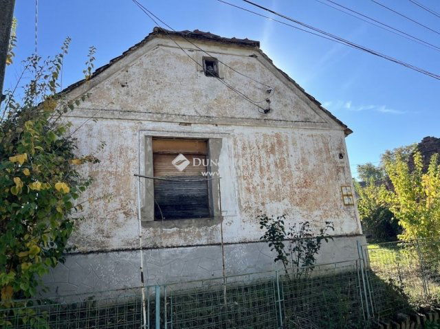 Eladó családi ház, Pécsváradon 7.5 M Ft, 2 szobás