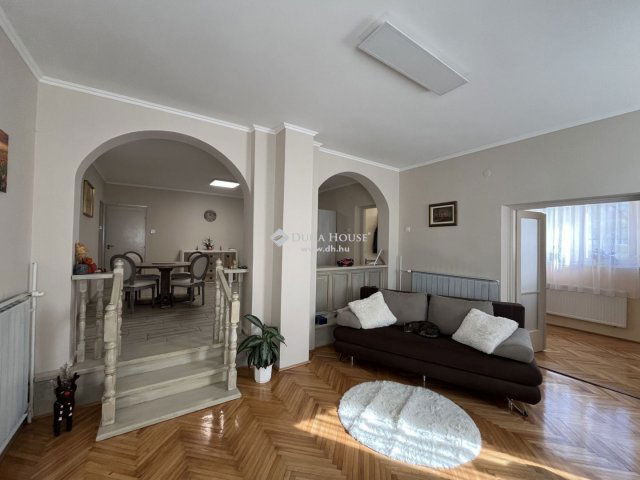 Eladó téglalakás, Zalaegerszegen 89.5 M Ft, 5 szobás