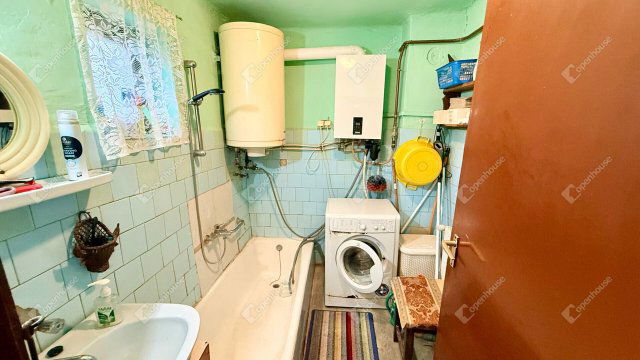 Eladó családi ház, Káván 24.9 M Ft, 2 szobás