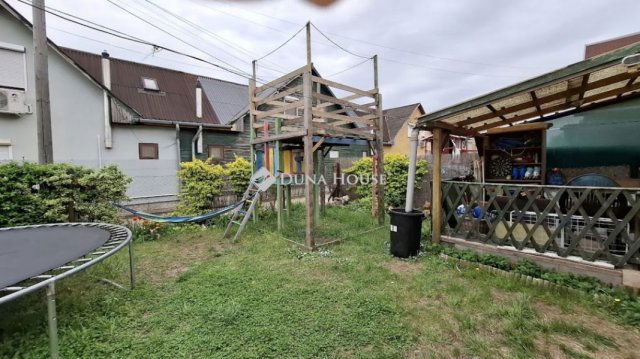 Eladó családi ház, Szigethalmon 42.2 M Ft, 3 szobás