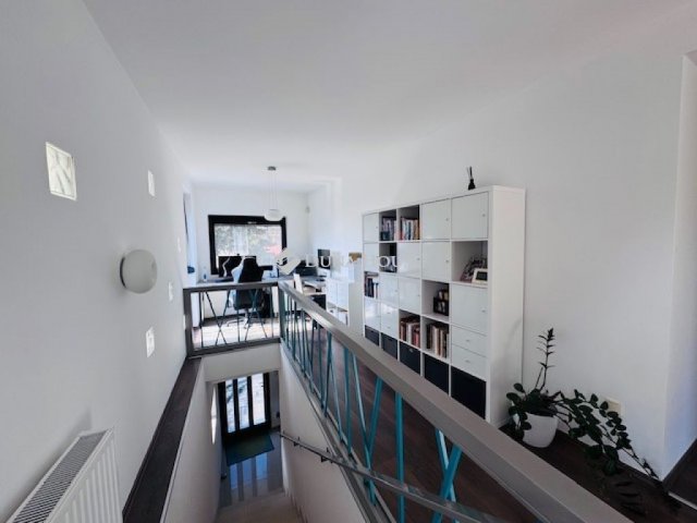 Eladó családi ház, Pécsett, Bálicsi úton 219 M Ft, 5 szobás