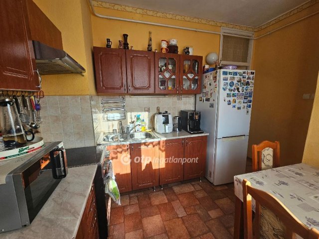 Eladó téglalakás, Martfűn 26.5 M Ft, 2 szobás