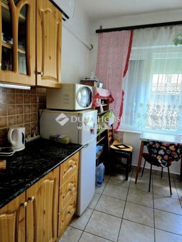 Eladó téglalakás, Siklóson 21.9 M Ft, 2 szobás