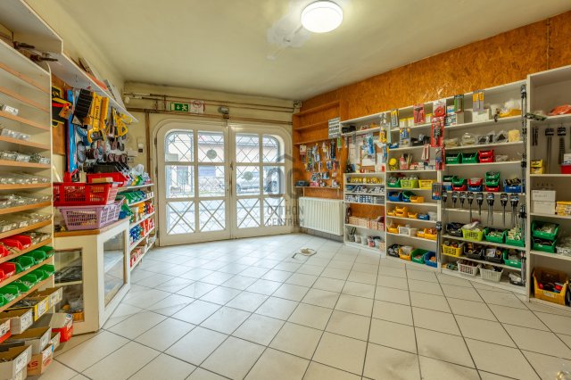 Eladó üzlethelyiség, Piliscsabán 155 M Ft / költözzbe.hu
