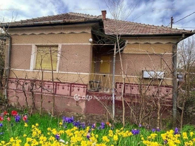 Eladó családi ház, Alsónémediben 65.9 M Ft, 3 szobás
