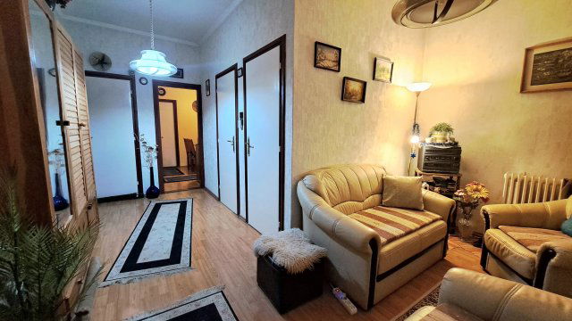 Eladó családi ház, Székesfehérvárott 78 M Ft, 2 szobás