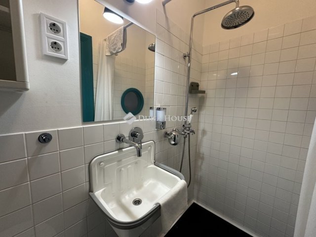 Eladó téglalakás, Budapesten, VIII. kerületben 44 M Ft, 1 szobás