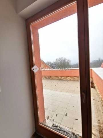 Eladó téglalakás, Budakeszin 96.6 M Ft, 3 szobás