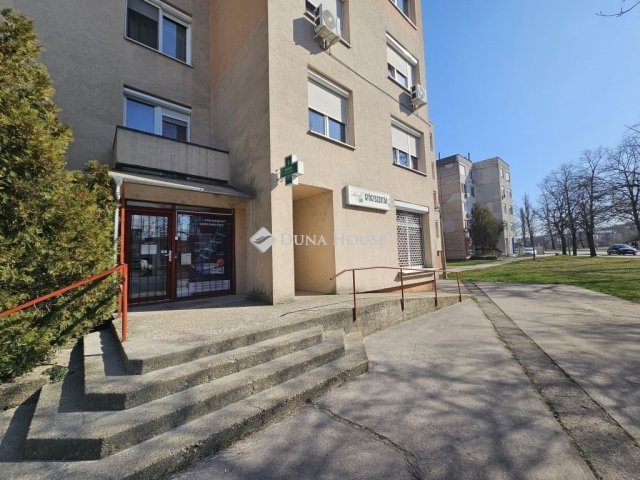 Eladó panellakás, Dorogon 41.529 M Ft, 2 szobás