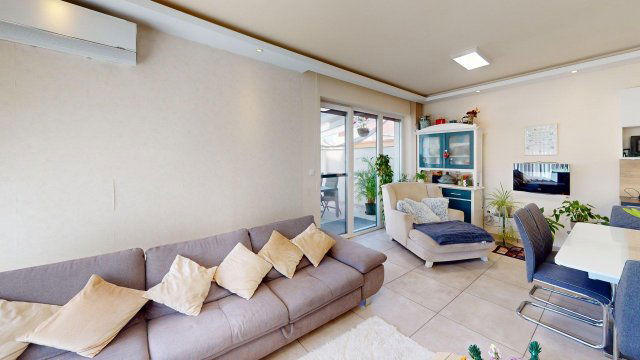 Eladó téglalakás, Szombathelyen 99.9 M Ft, 4 szobás