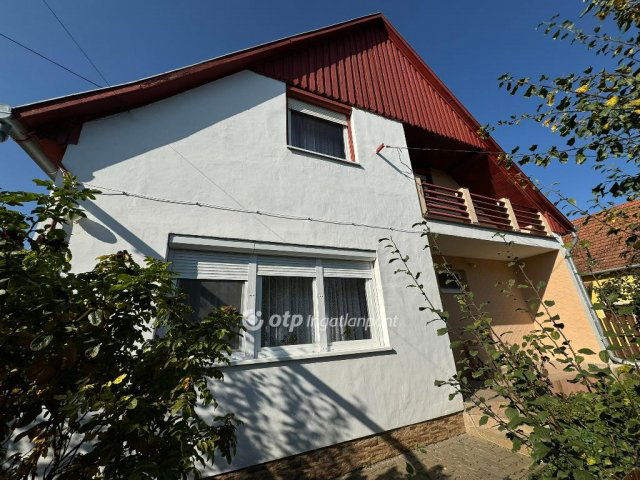 Eladó családi ház, Tiszafüreden 48 M Ft, 5 szobás