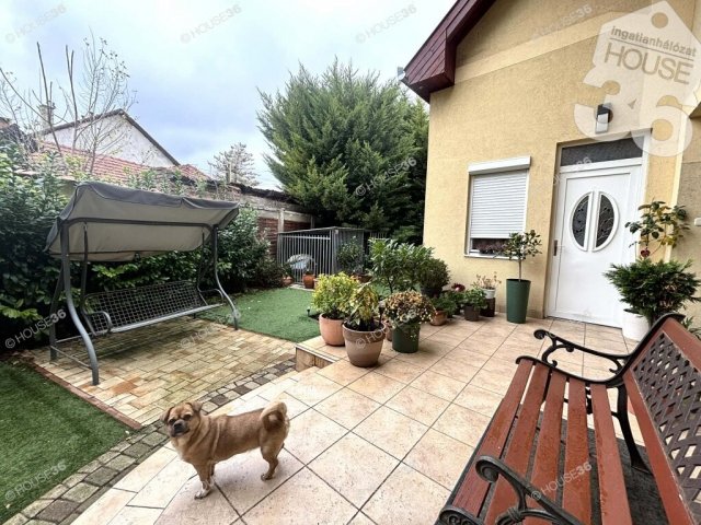 Eladó családi ház, Kecskeméten 215 M Ft, 6 szobás