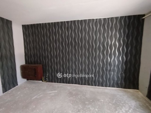 Eladó családi ház, Rádfalván 13.8 M Ft, 2 szobás