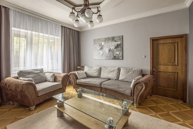 Kiadó téglalakás, albérlet, VI. kerületben, Andrássy úton