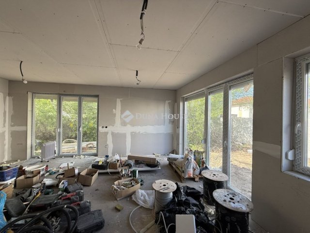 Eladó ikerház, Budapesten, XVIII. kerületben 140 M Ft, 5 szobás