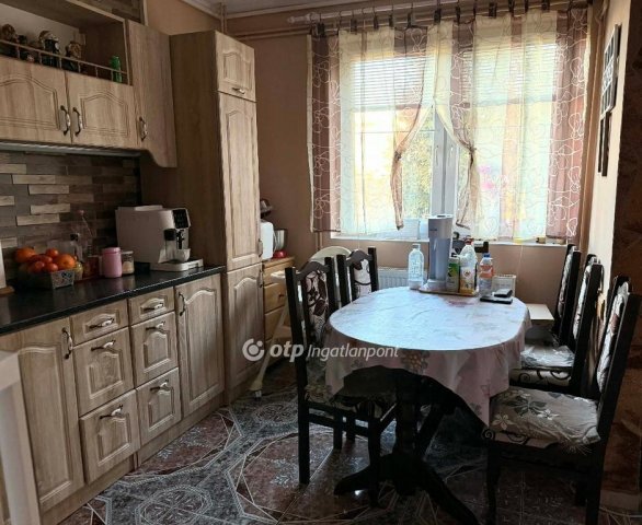 Eladó családi ház, Gárdonyban 75 M Ft, 5 szobás