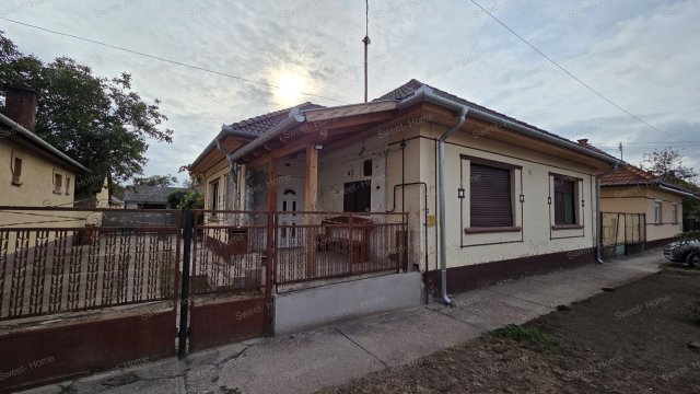 Eladó családi ház, Kerekegyházán 53 M Ft, 4 szobás