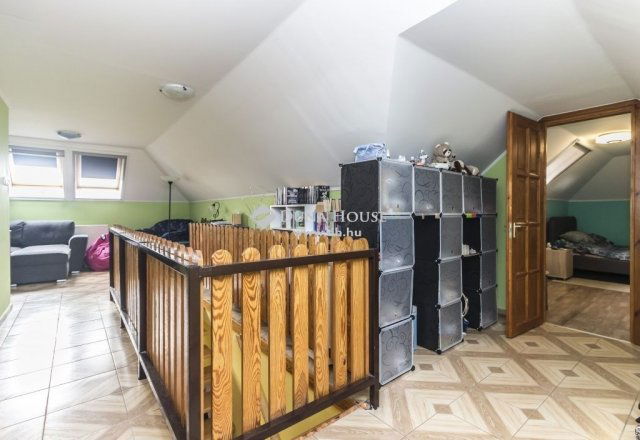 Eladó családi ház, Őriszentpéteren 95 M Ft, 4 szobás