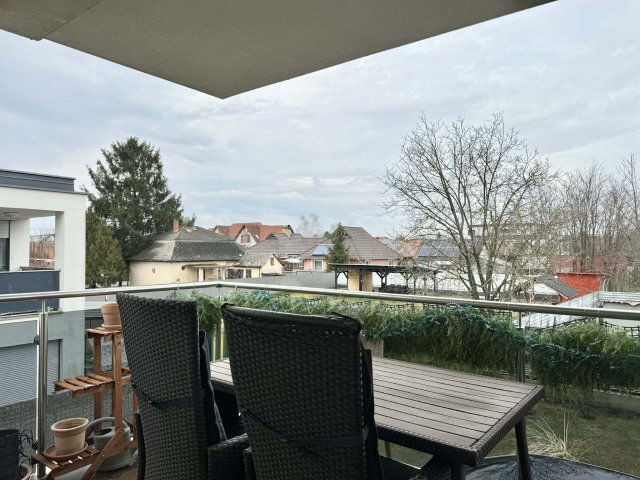 Eladó téglalakás, Debrecenben 99.9 M Ft, 3 szobás