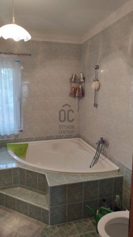 Eladó családi ház, Egerben 120 M Ft, 5 szobás