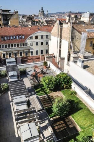 Eladó téglalakás, Budapesten, VI. kerületben 125 M Ft, 3 szobás