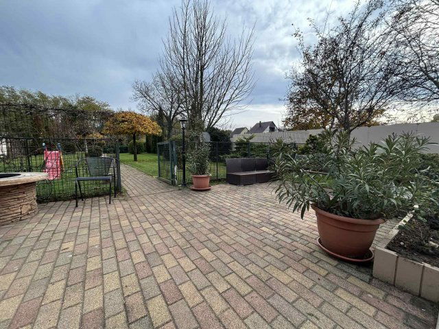 Eladó családi ház, Nyíregyházán 105 M Ft, 6 szobás