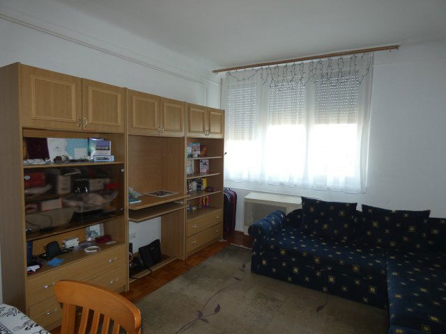 Eladó téglalakás, Szolnokon 22.5 M Ft, 2 szobás