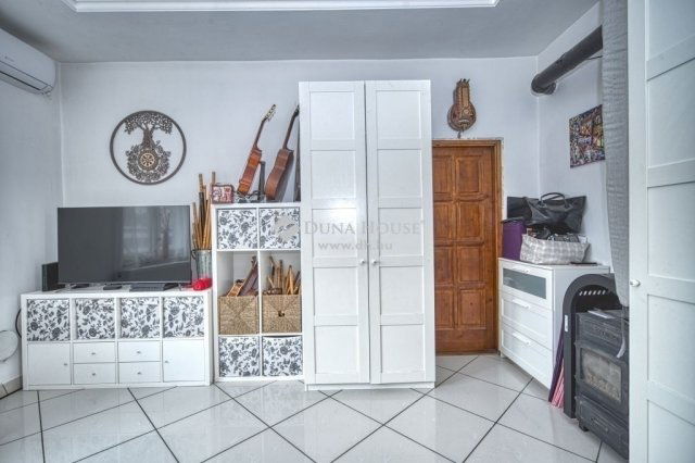 Eladó családi ház, Budapesten, XVIII. kerületben 79.9 M Ft