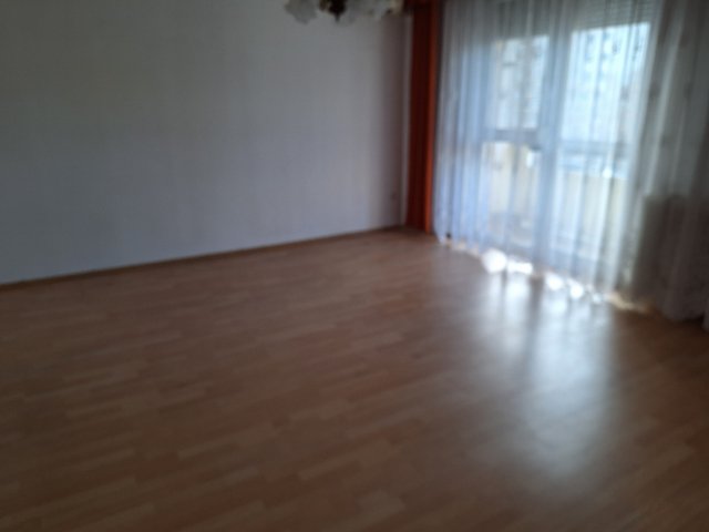 Eladó panellakás, Székesfehérvárott 49.5 M Ft, 2 szobás