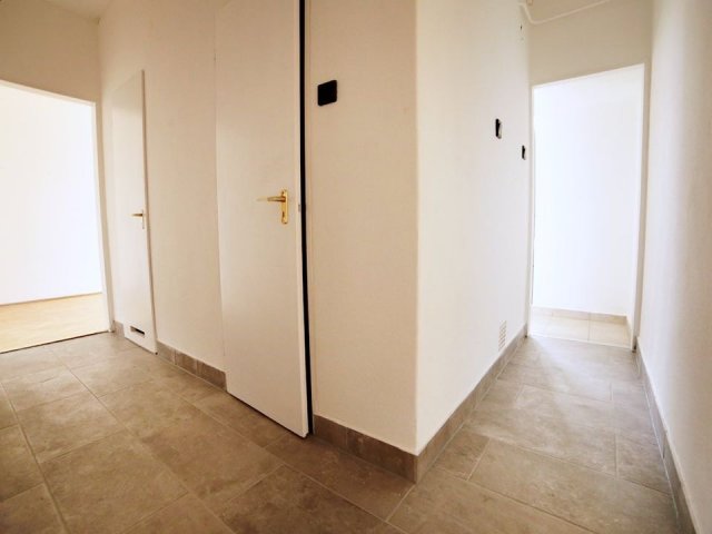 Kiadó téglalakás, albérlet, Szegeden, Olajos utcában, 2 szobás