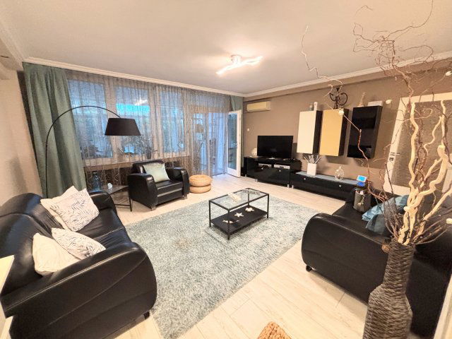 Eladó téglalakás, Szombathelyen 93.9 M Ft, 4 szobás