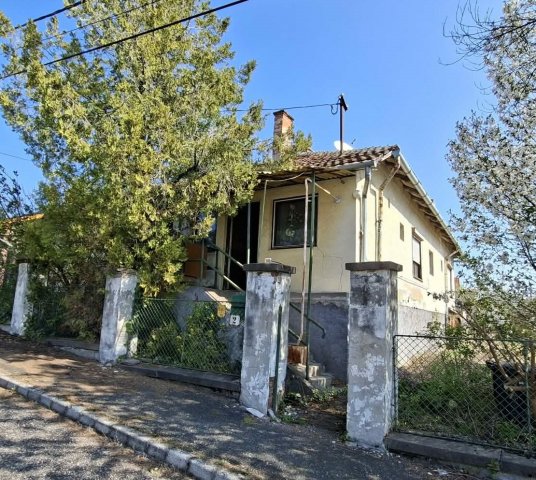 Eladó ikerház, Miskolcon 34.9 M Ft, 3 szobás